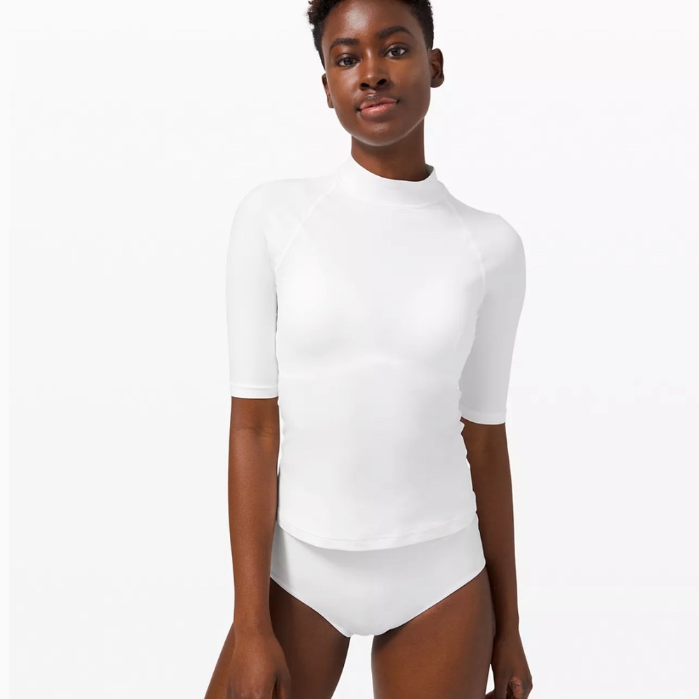 SOLD*******Waterside UV Protection Short-Sleeve Rash Guard size Large